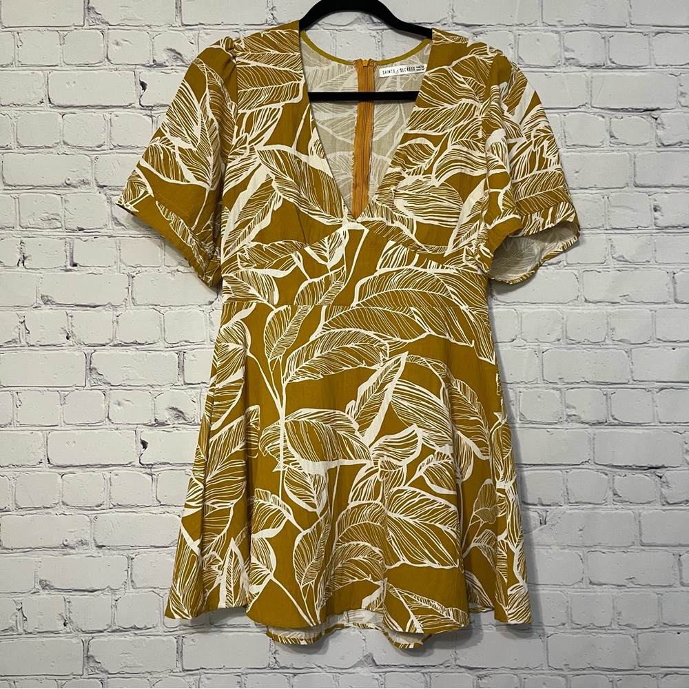 Saints + Secrets Yellow Mini Leaf Print Dress Size Medium Summer Casual Comfy
